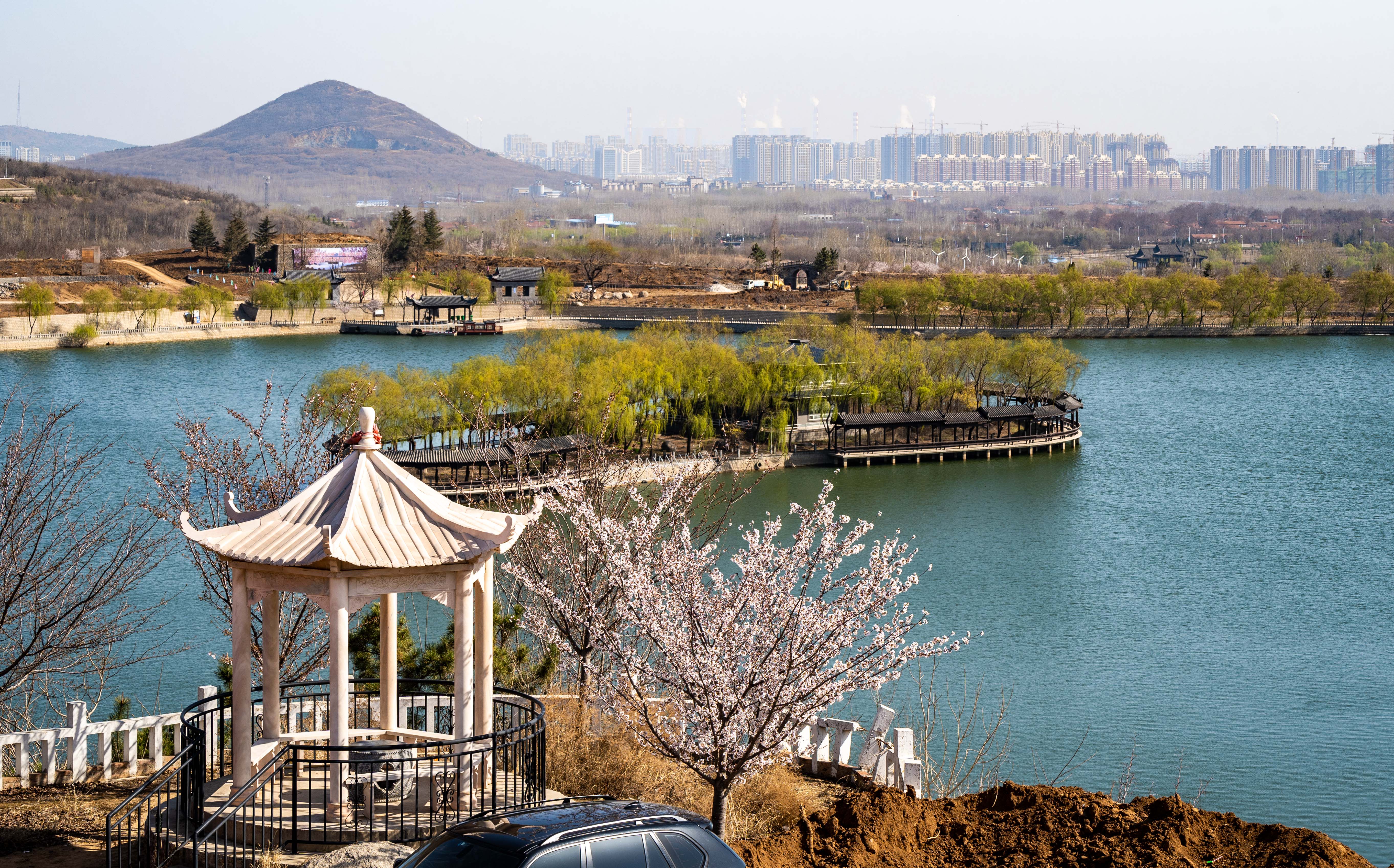 樱花山风景区,位于山东滨州市邹平县,是淄博企业家颜景江先生