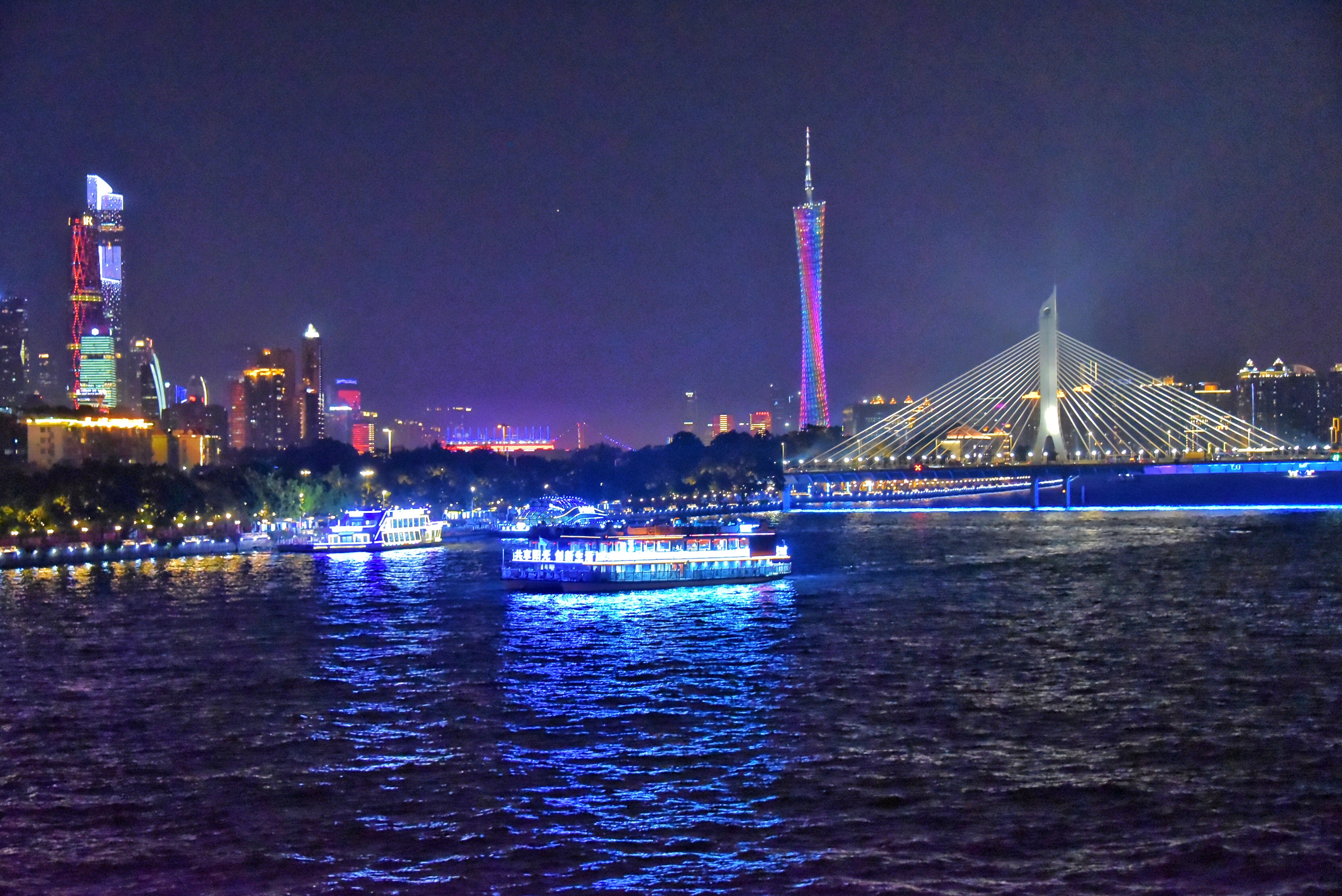夜游珠江(首发)