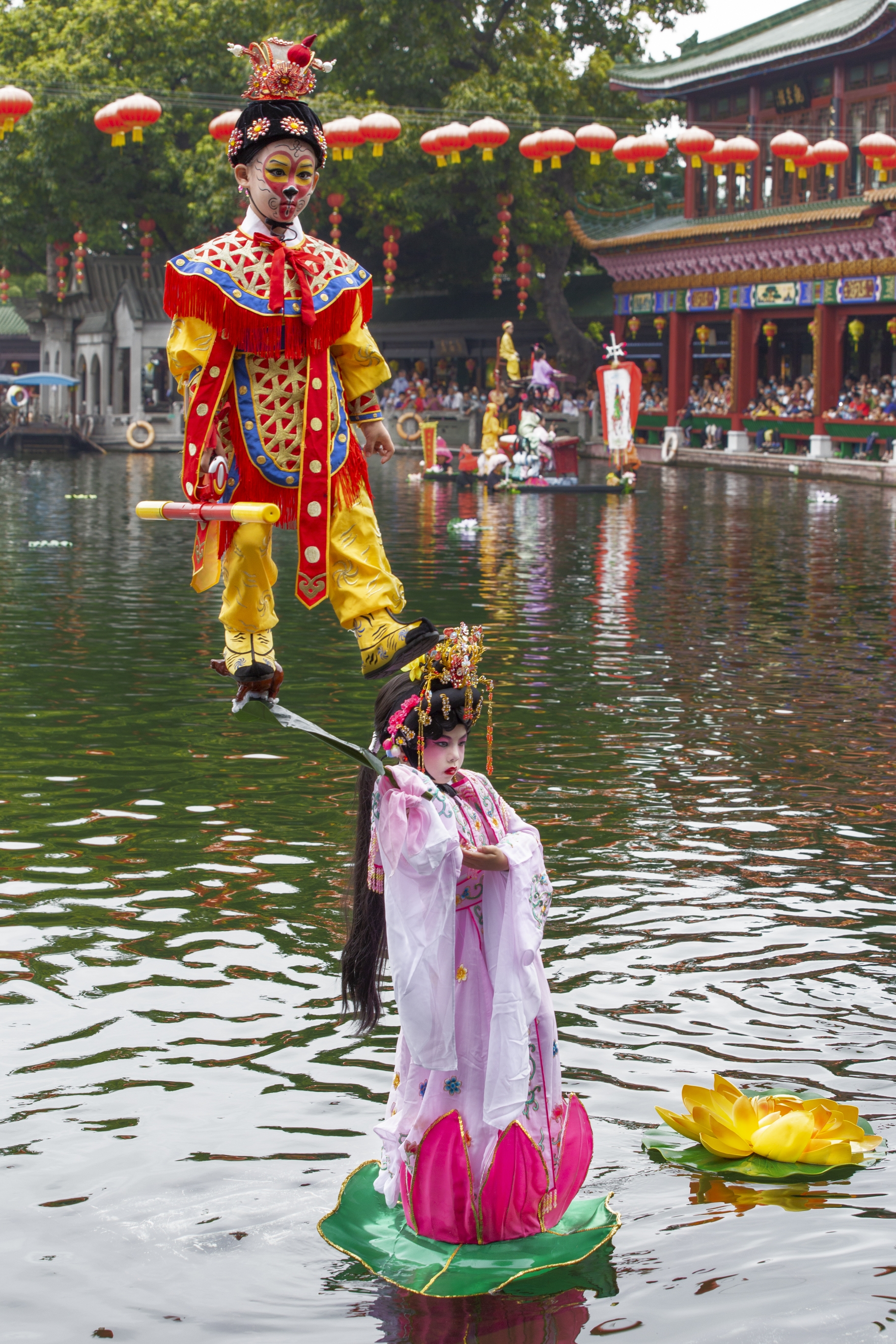 水上飘色再现宝墨园