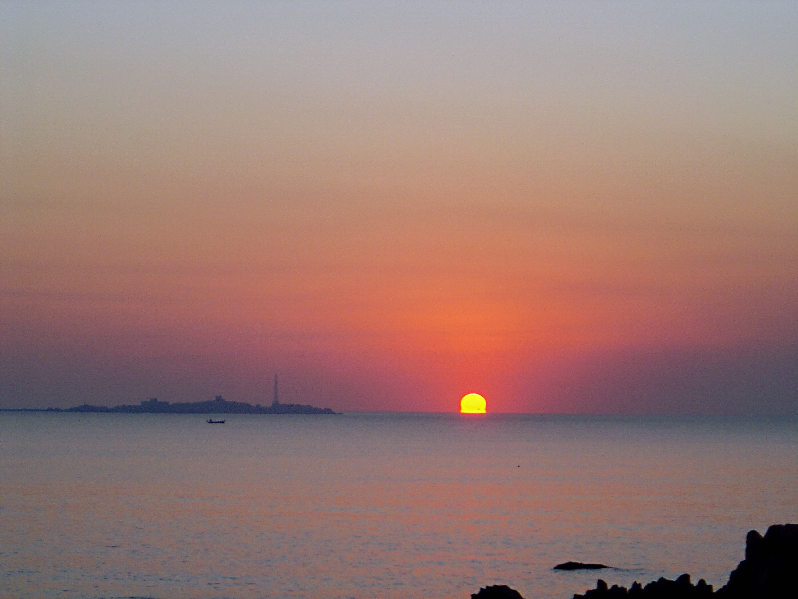 首发海上日出