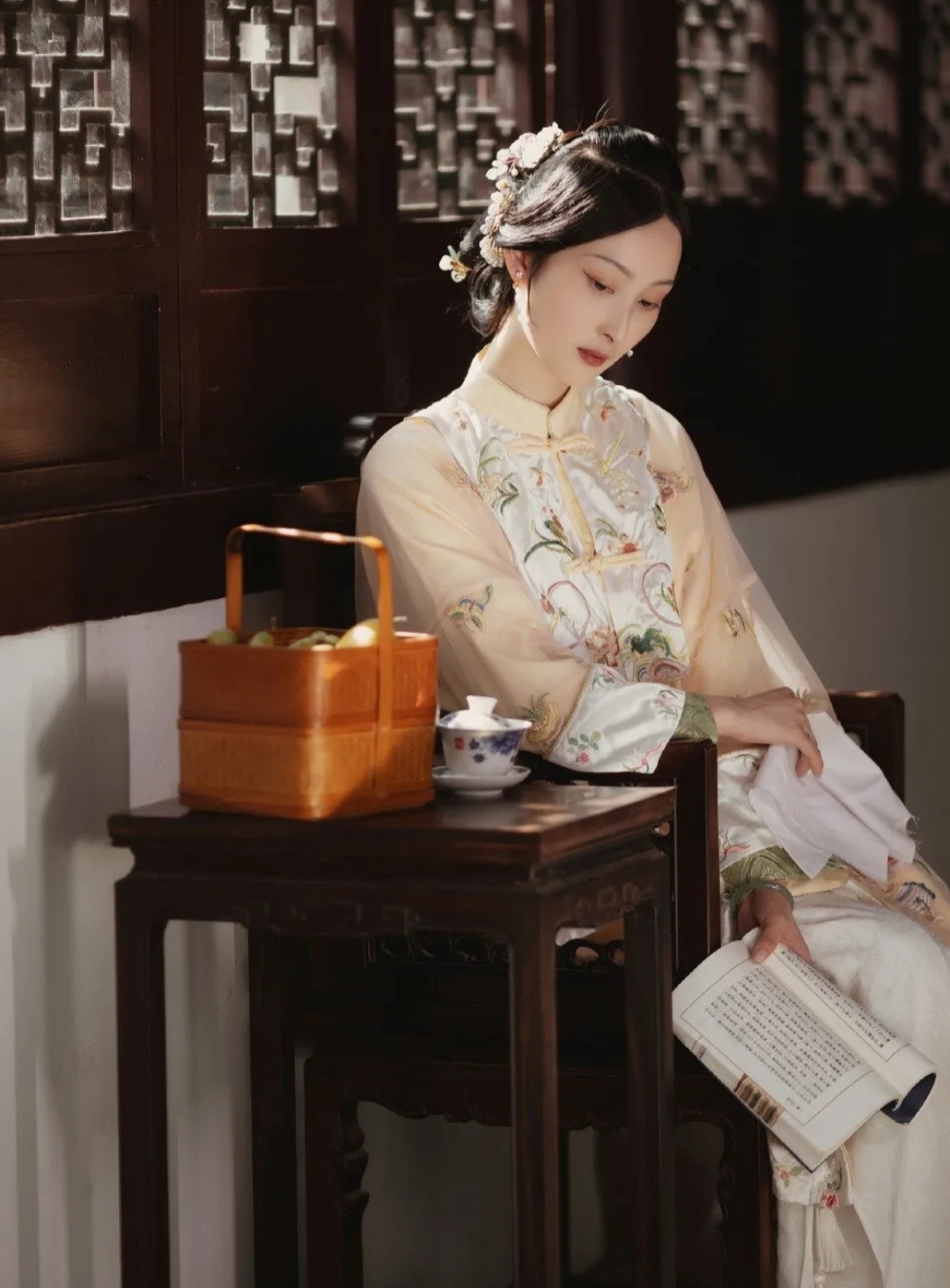 《锦帐春:词林正韵》