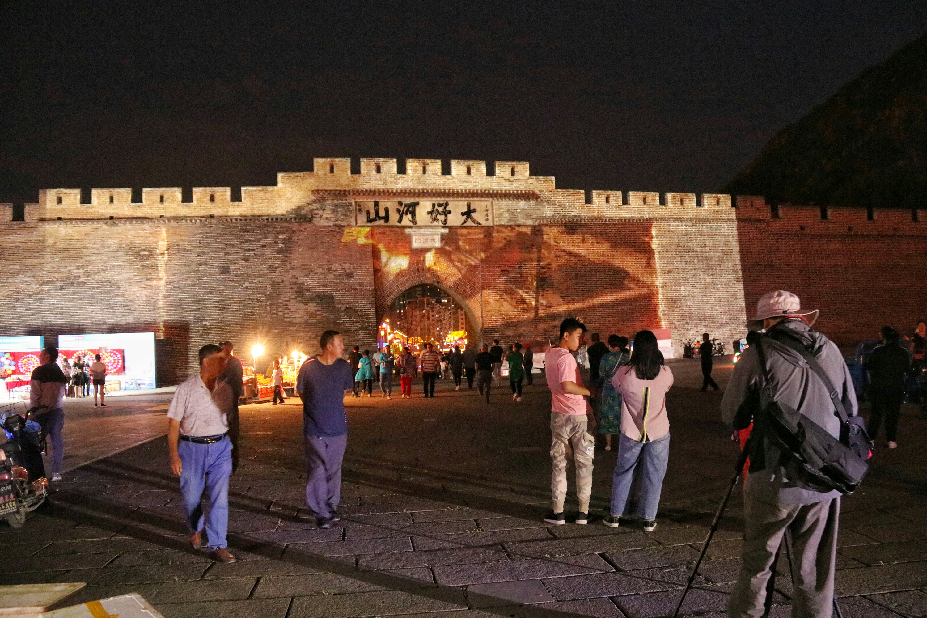 大境门夜景