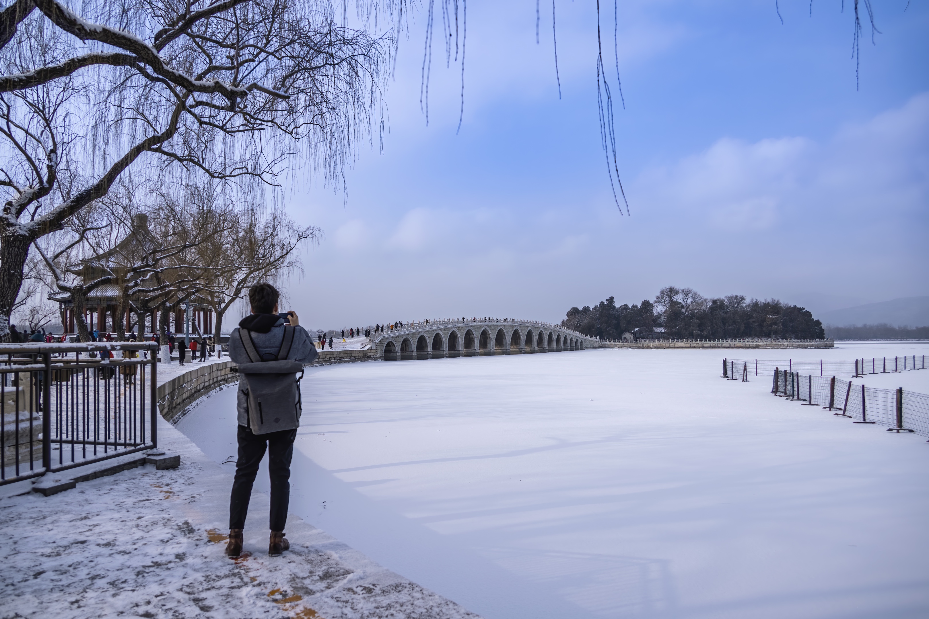 2021北京首场雪中的颐和园