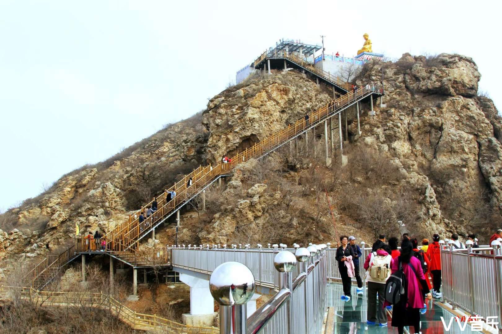 葫芦岛市连山区山神庙子乡 葫芦岛灵山玻璃栈道风景区