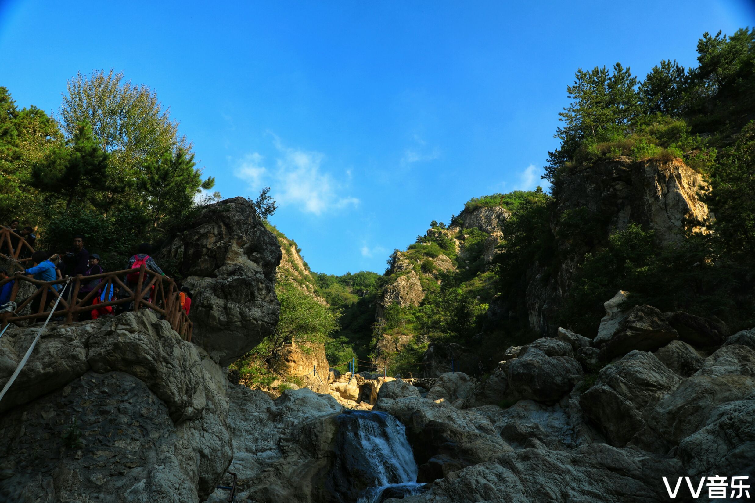 你看山,我看水,龙潭大峡谷