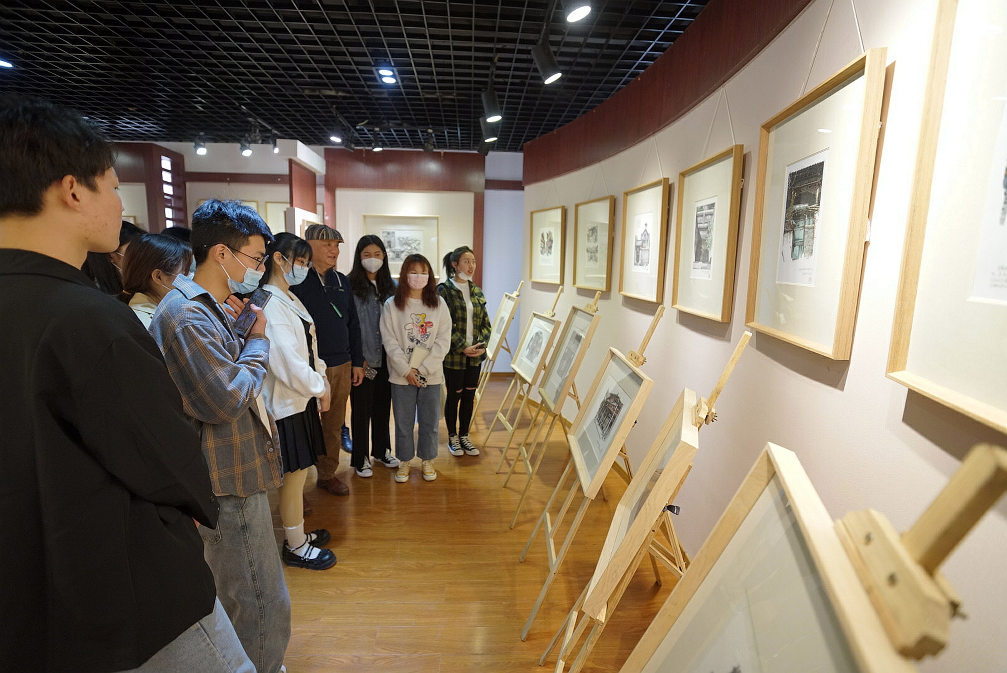 设计师庄宇钢笔手绘古建筑画展在山东建筑大学正式开幕