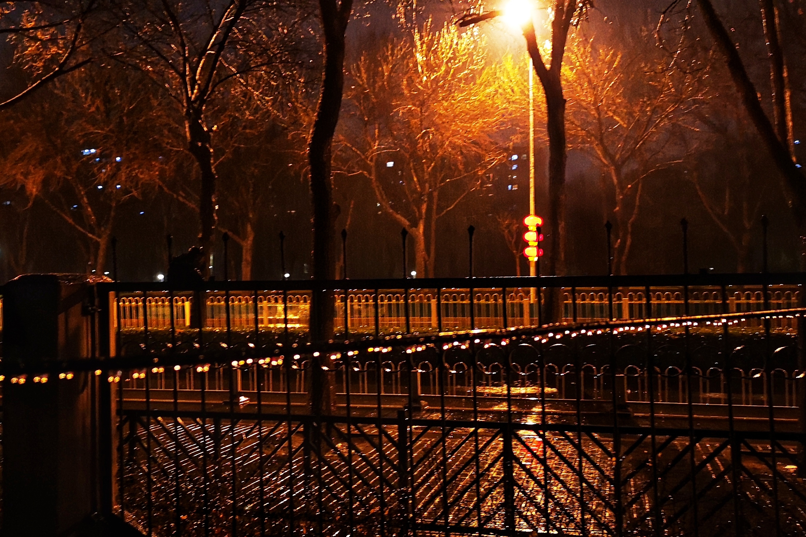 雨雪交加的夜晚图片图片