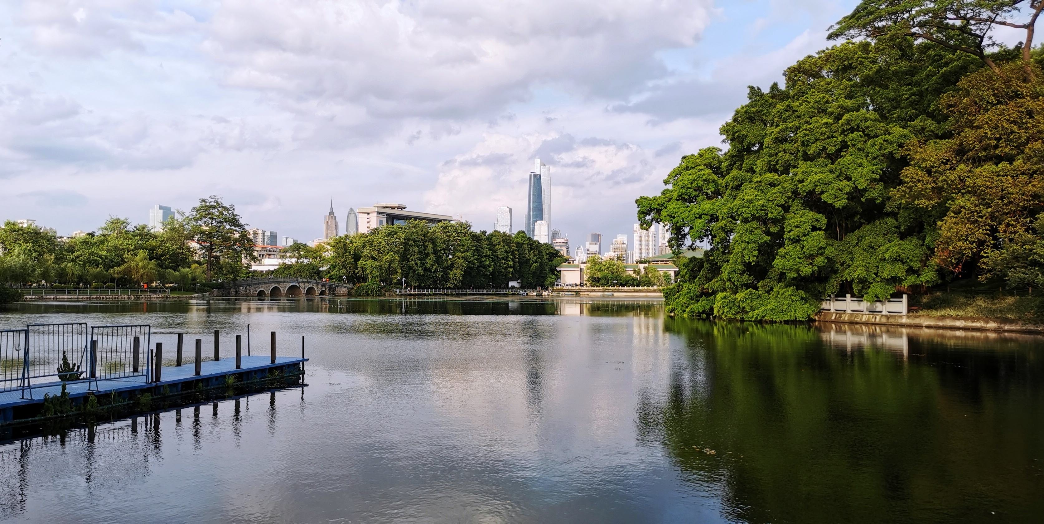 广州东湖公园图片