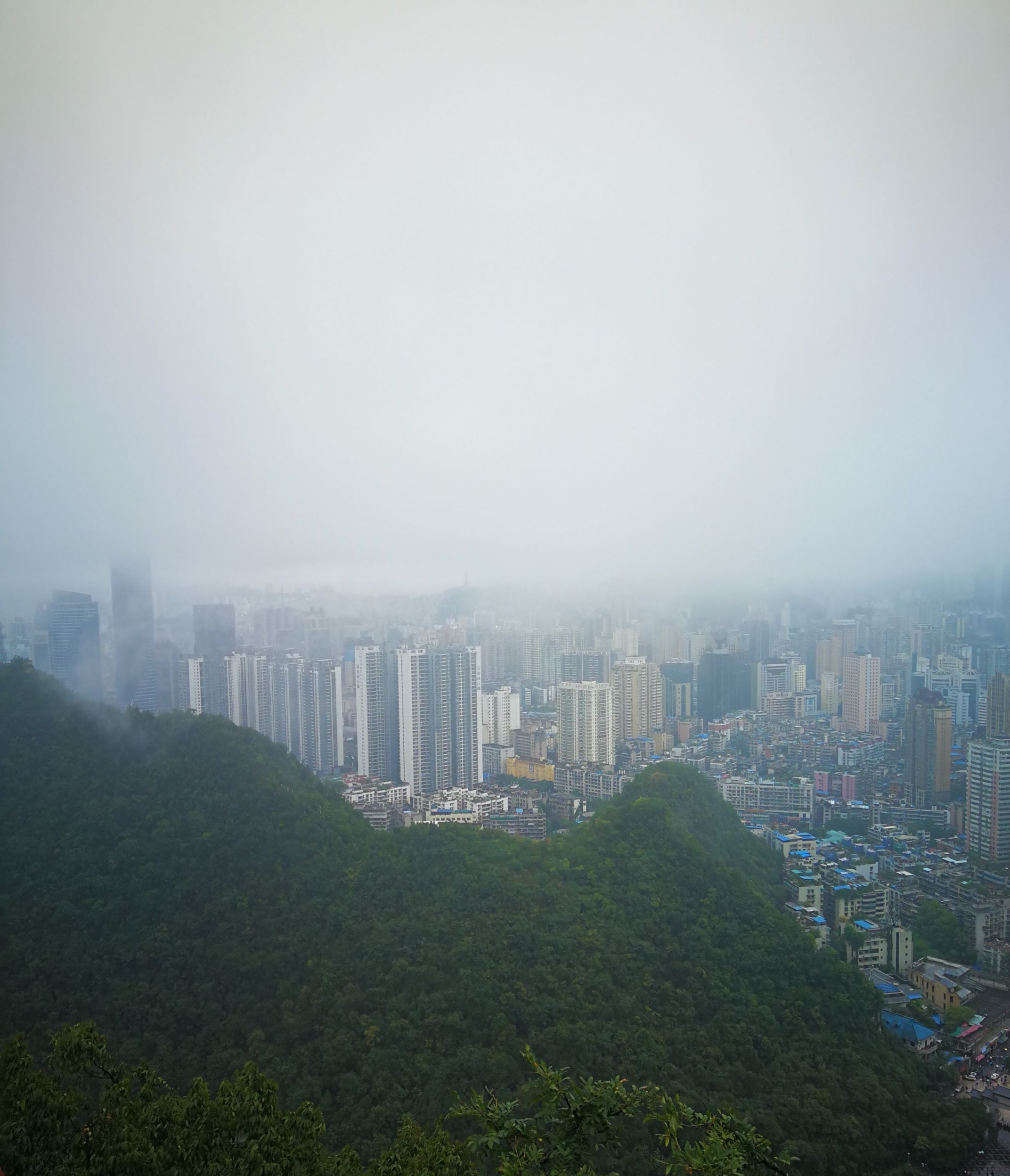 城市烟雨别样的风景