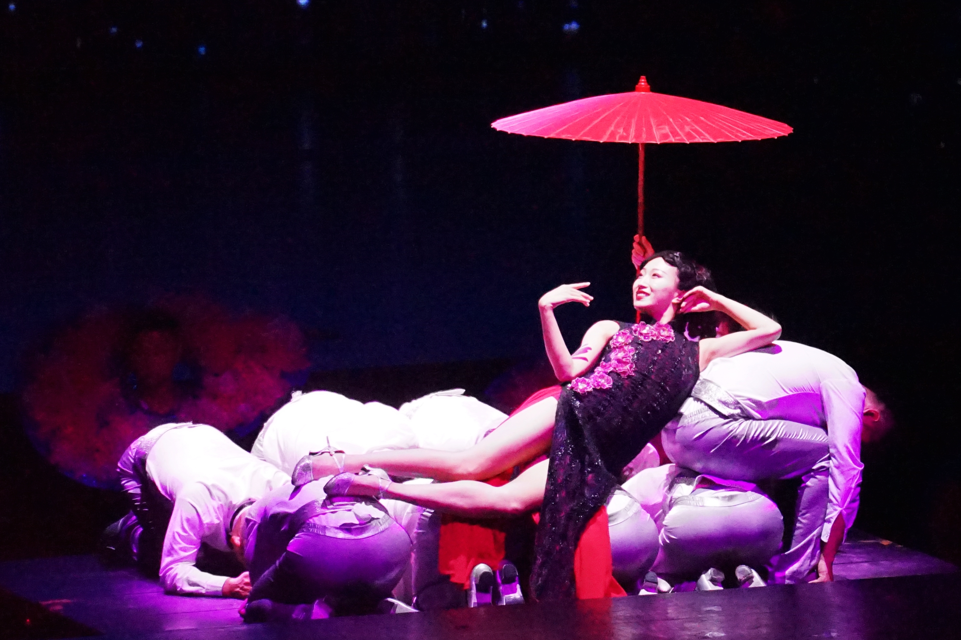 双节相逢逛横店二百老舞汇首发