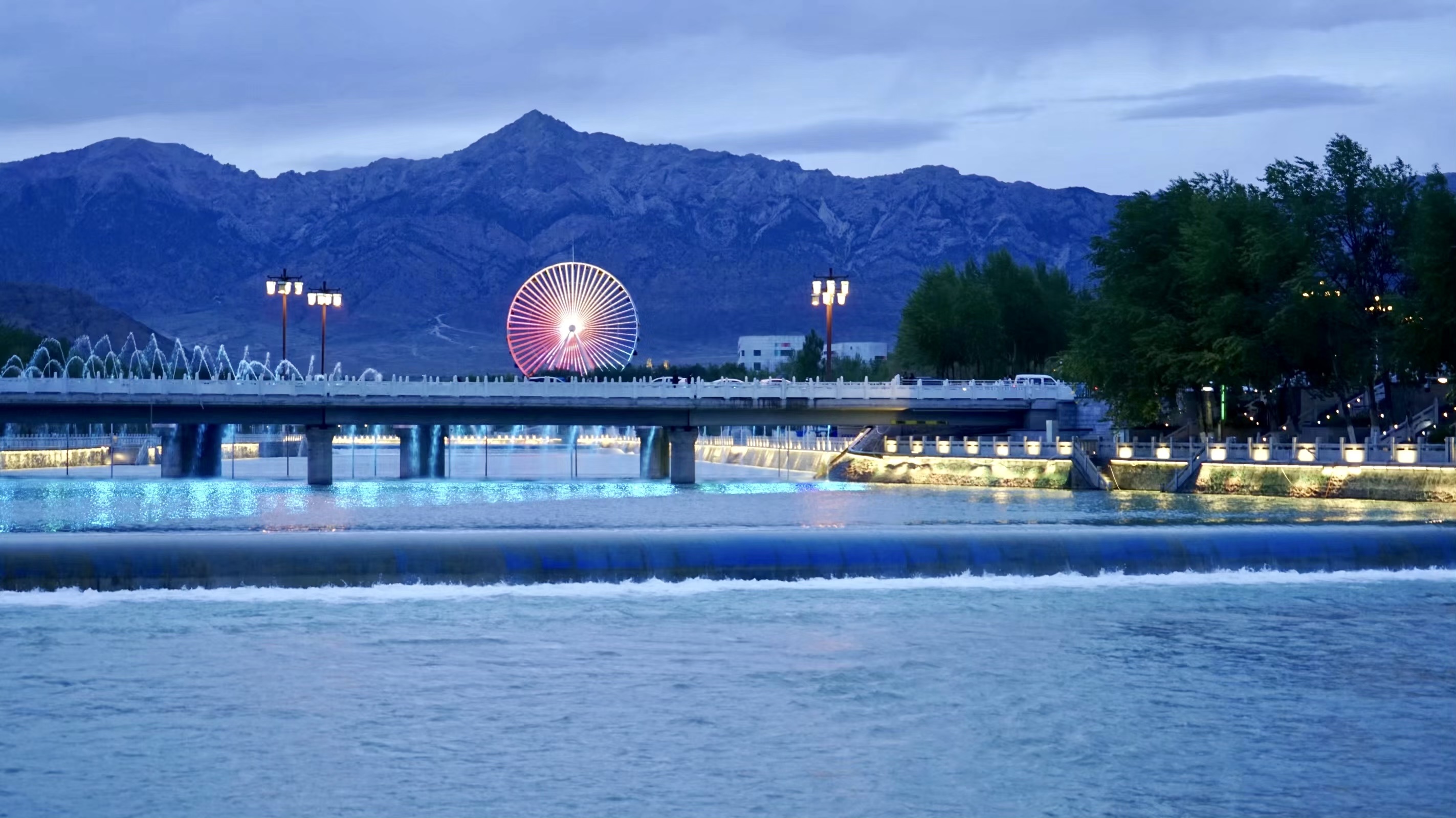 [首发] 姐姐,今夜我在德令哈等你