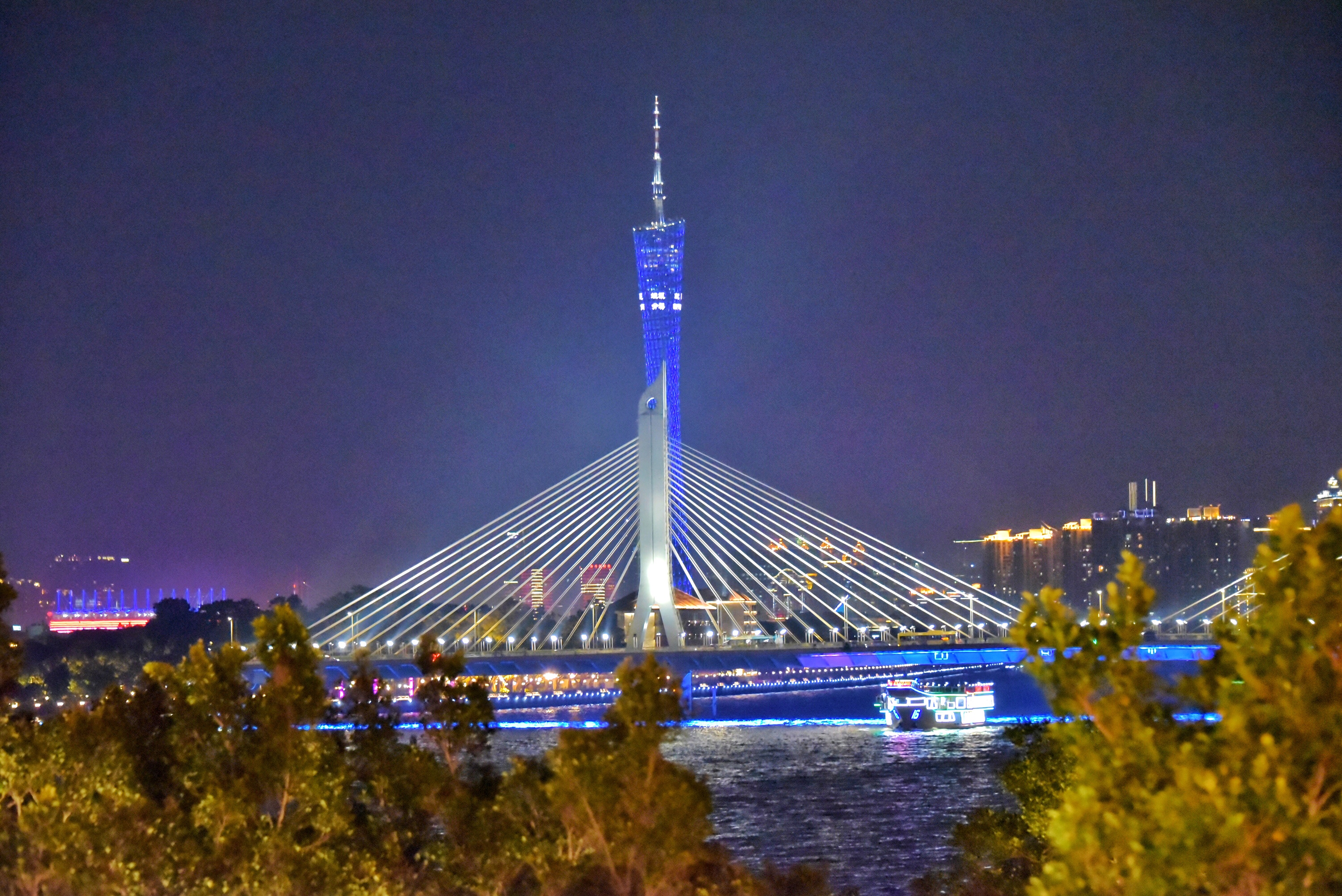 橋,海印橋,洛溪大橋,珠江大橋,廣州大橋,還有新建的解放大橋,江灣橋