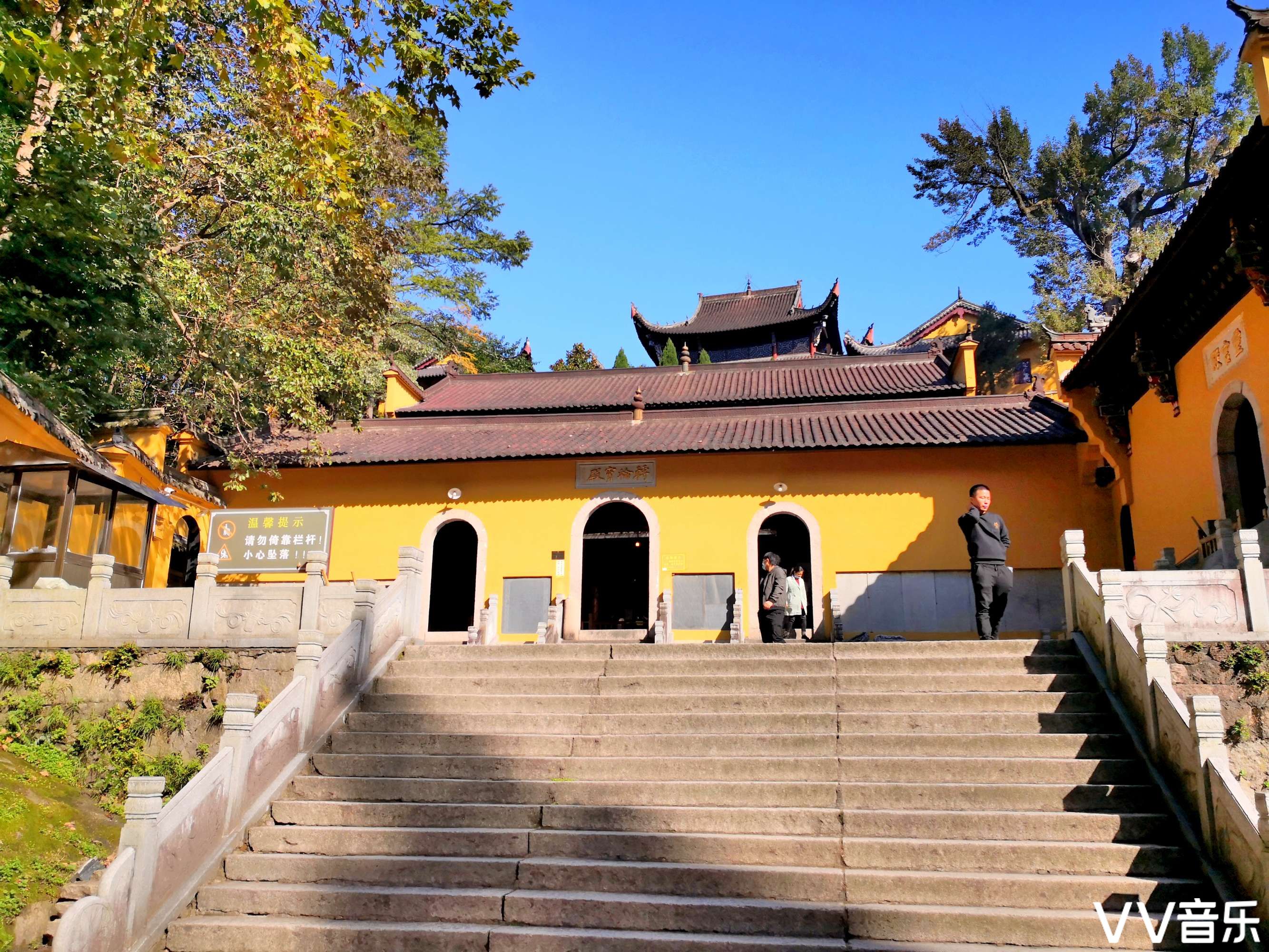 九华山护国月身宝殿