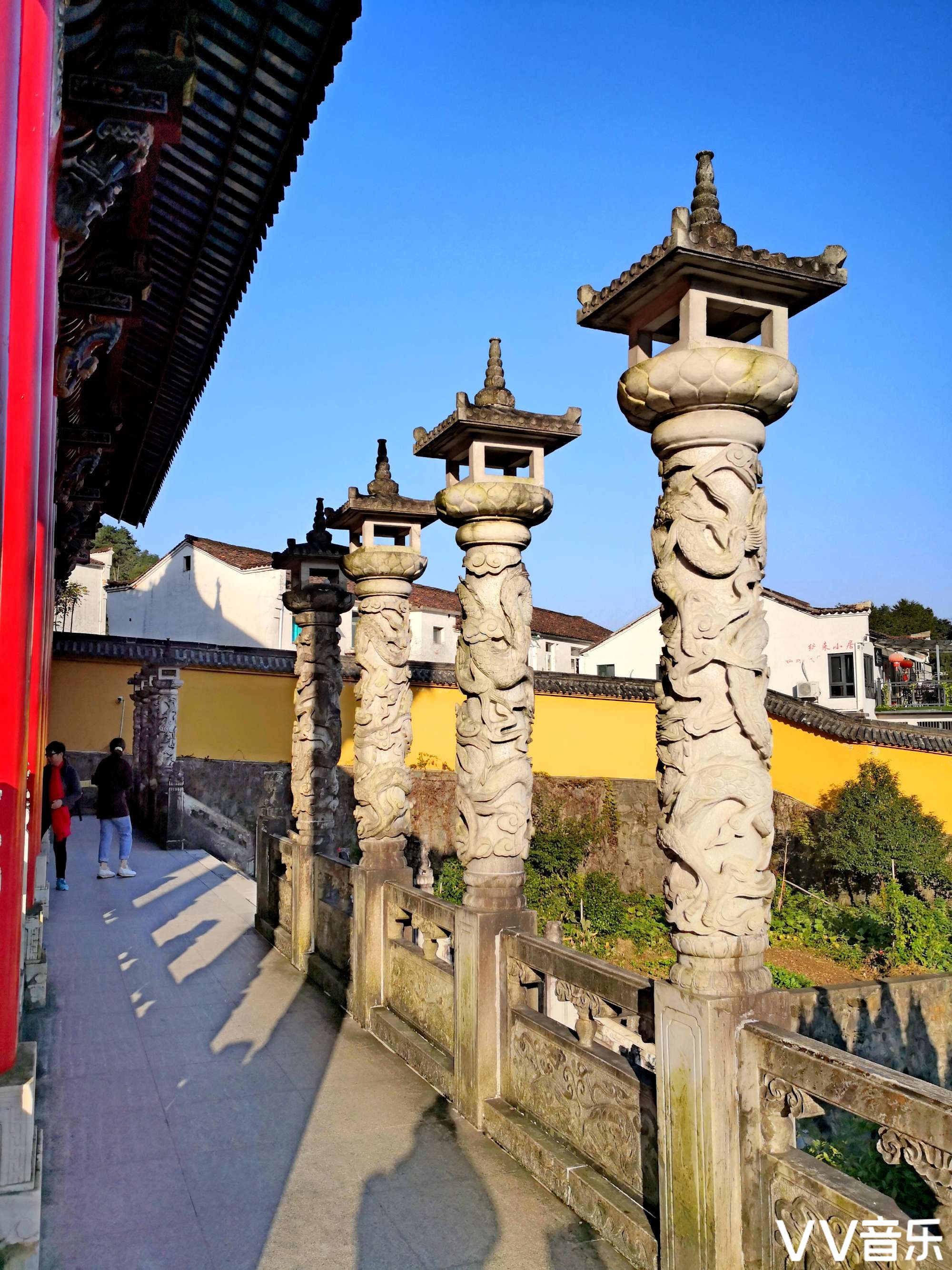 九华山护国月身宝殿