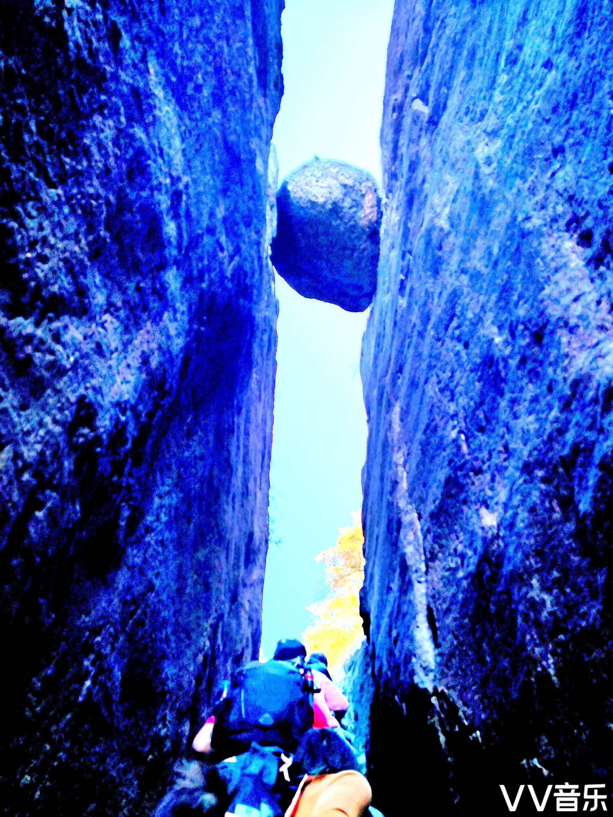 百步云梯一线天