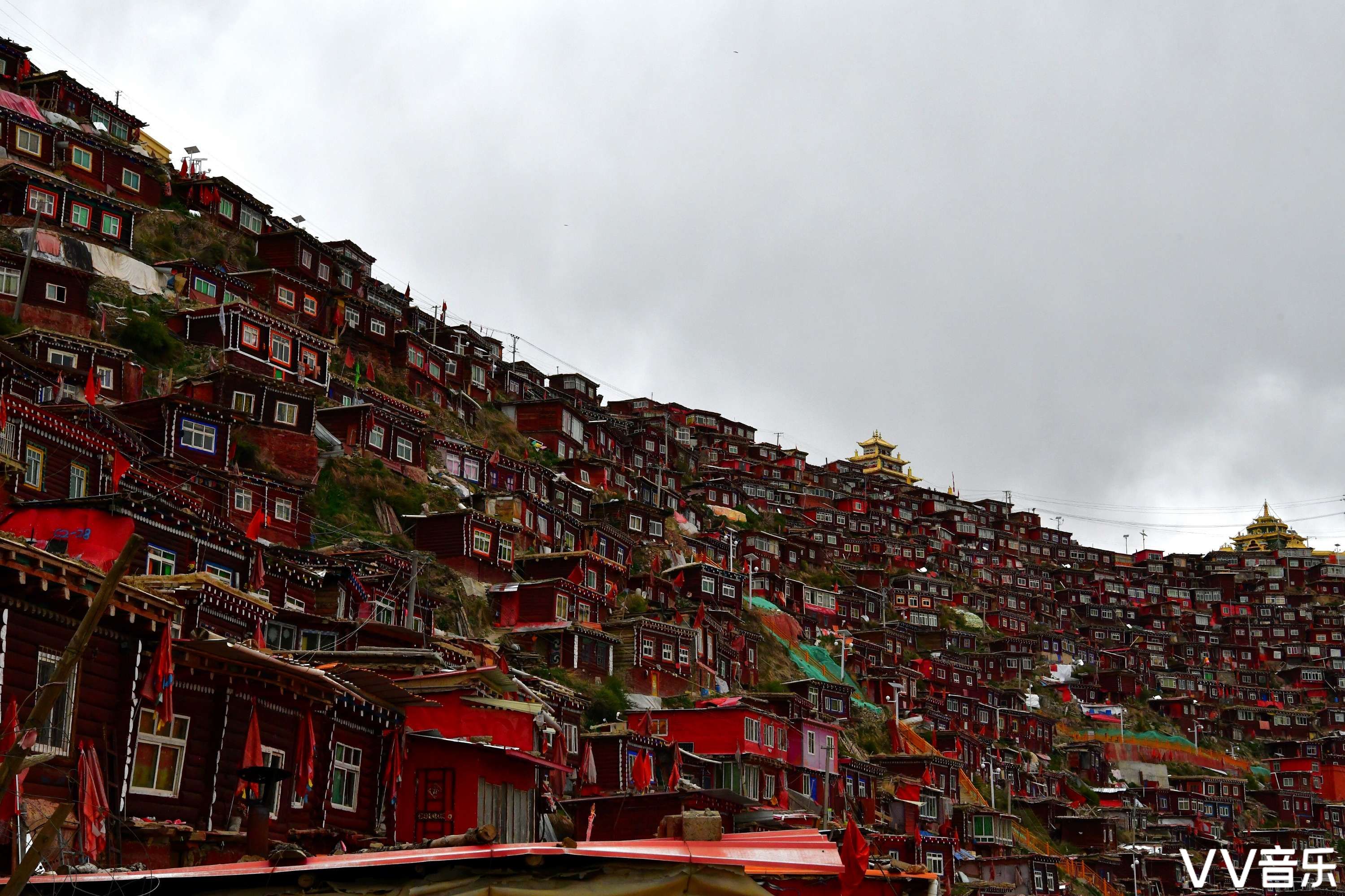 原创摄影,随拍记录色达佛学院的景区分享大家.